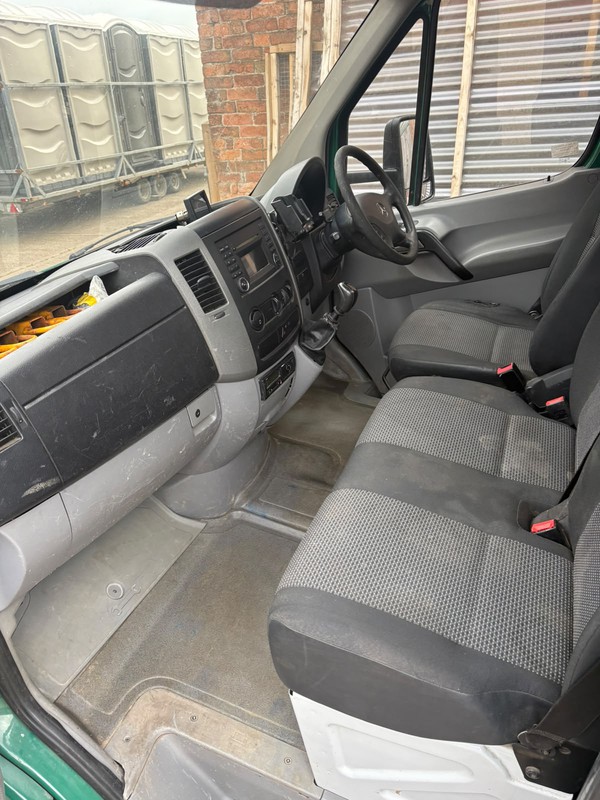 Mercedes Sprinter cab Mercedes Sprinter cab
