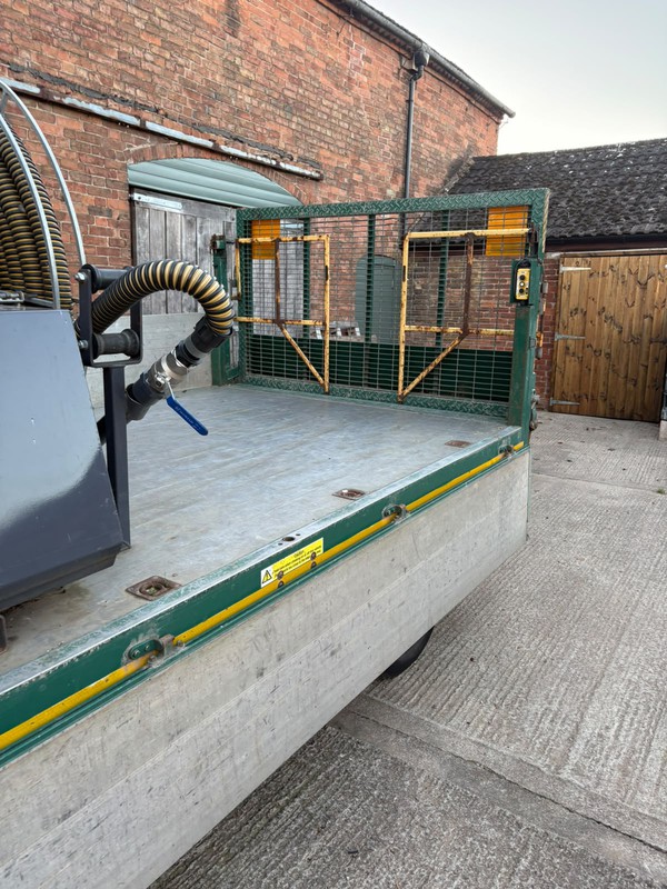 Mercedes sprinter with drop sides and tail lift Mercedes sprinter with drop sides and tail lift
