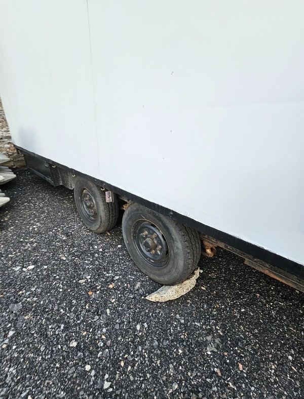 Second Hand 3 + 2 Toilet Trailer For Sale