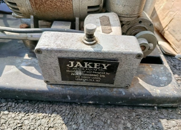 Vintage Key Cutting Machine Vintage Key Cutting Machine