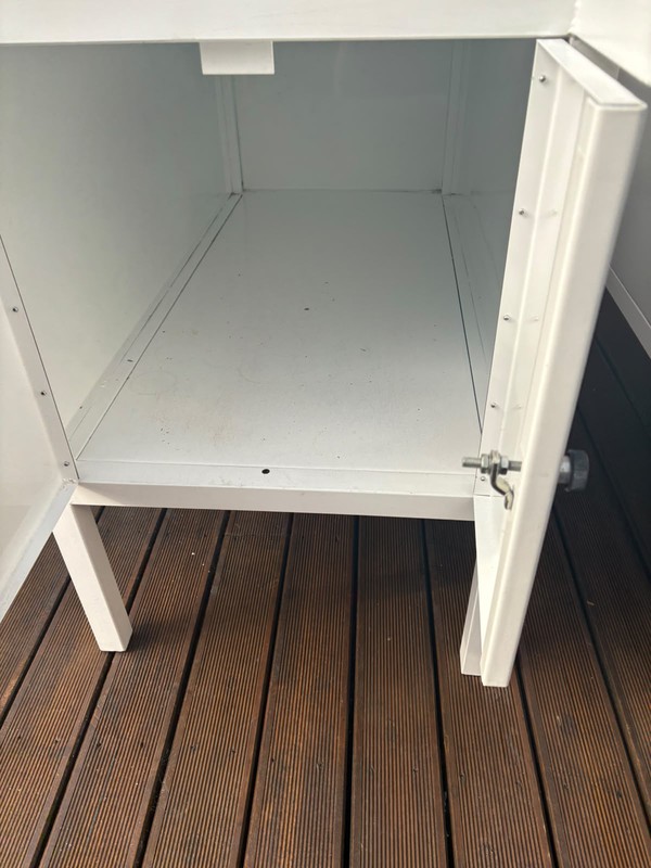 Sweet cart with storage underneath Sweet cart with storage underneath
