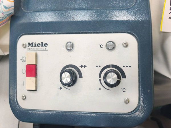 Flat rotary ironer HM38-205 Flat rotary ironer HM38-205