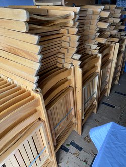 150x Folding Wooden Chairs For Sale