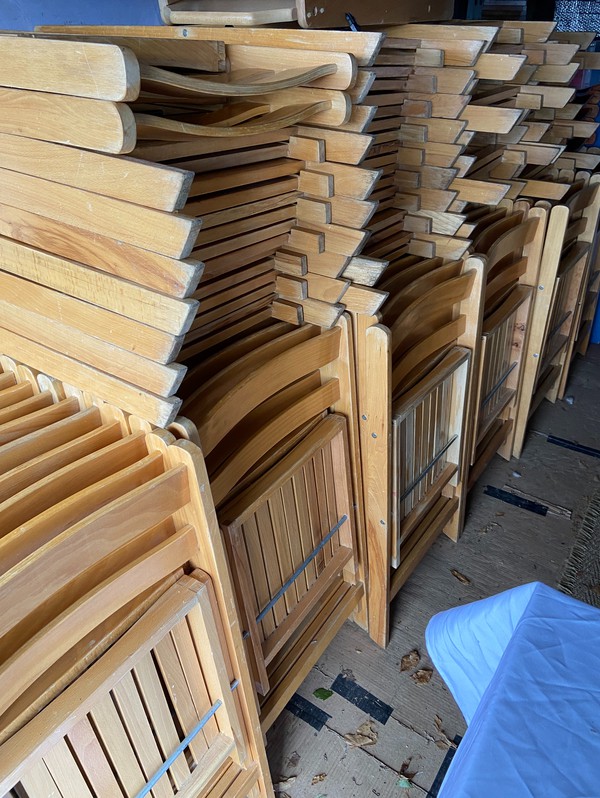 150x Folding Wooden Chairs For Sale 150x Folding Wooden Chairs For Sale