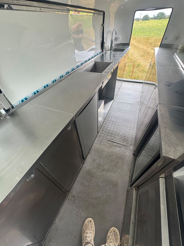 Used Towable Mobile Bar Used Towable Mobile Bar