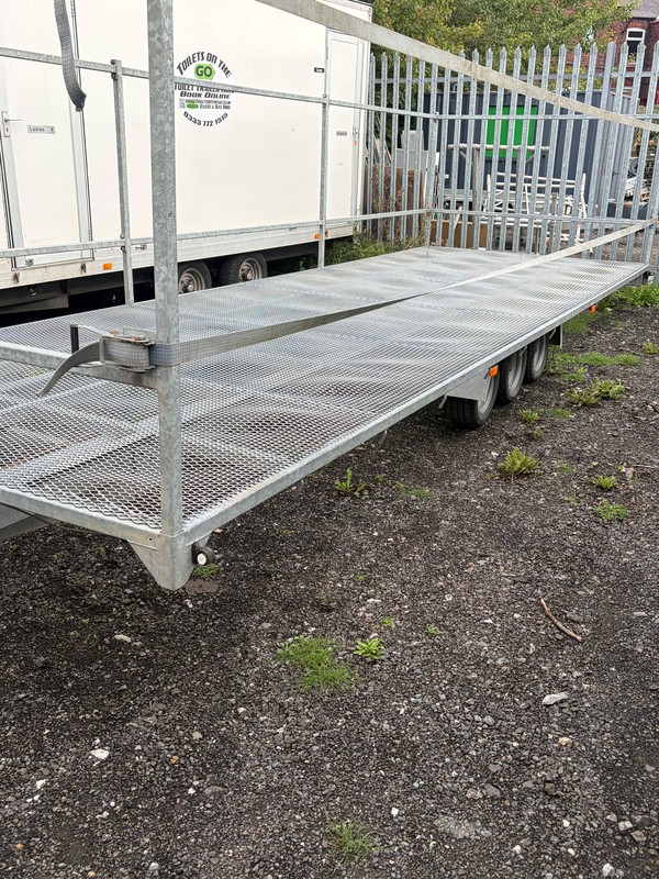 12 toilet transport trailer