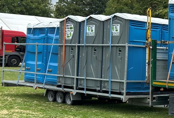 Secondhand toilet trailer for sale