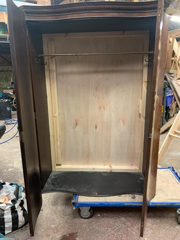 Durin's Gate/Narnia Wardrobe Prop Durin's Gate/Narnia Wardrobe Prop