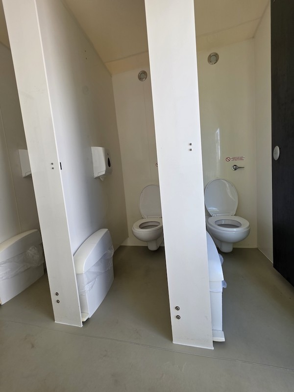 Second Hand GigLoo 3+2 Toilet Trailer