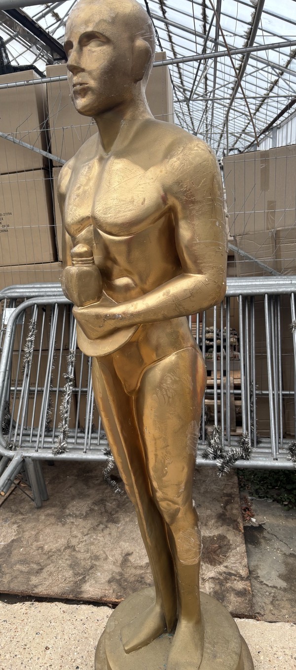 Second Hand 6ft Fibre Glass Gold Oscar Statue Second Hand 6ft Fibre Glass Gold Oscar Statue