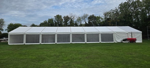 9m x 27m Marquee With Roof & Wall Linings 9m x 27m Marquee With Roof & Wall Linings