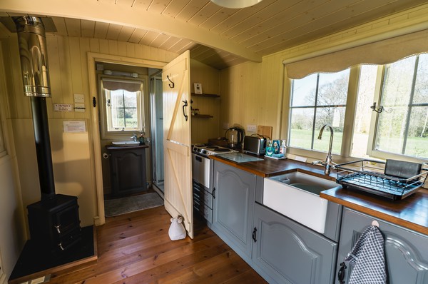 Fully Equipped Shepherd's Hut