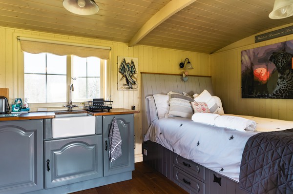 Second Hand Fully Equipped Shepherd's Hut