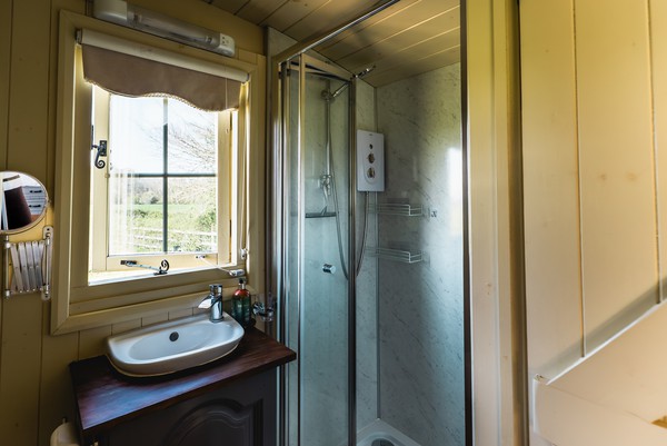 Used Fully Equipped Shepherd's Hut