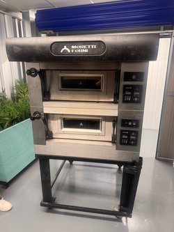 Moretti Forni P60 Electric 2 Deck Pizza Oven & Stand