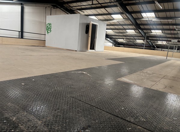 19m x 11m Steel Mezzanine Floor 19m x 11m Steel Mezzanine Floor