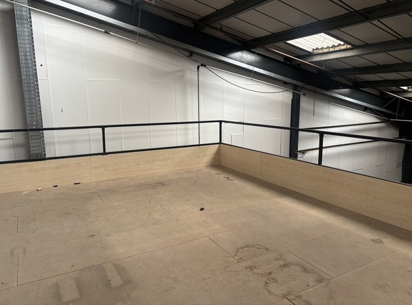 Second Hand Used 19m x 11m Steel Mezzanine Floor For Sale Second Hand Used 19m x 11m Steel Mezzanine Floor For Sale