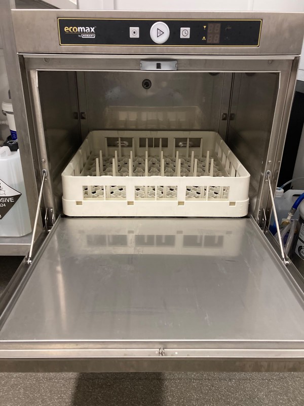 Second hand commercial dish washer