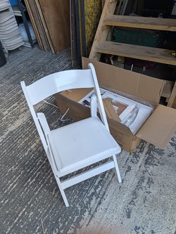 108x New Wooden Folding Chairs with Pads