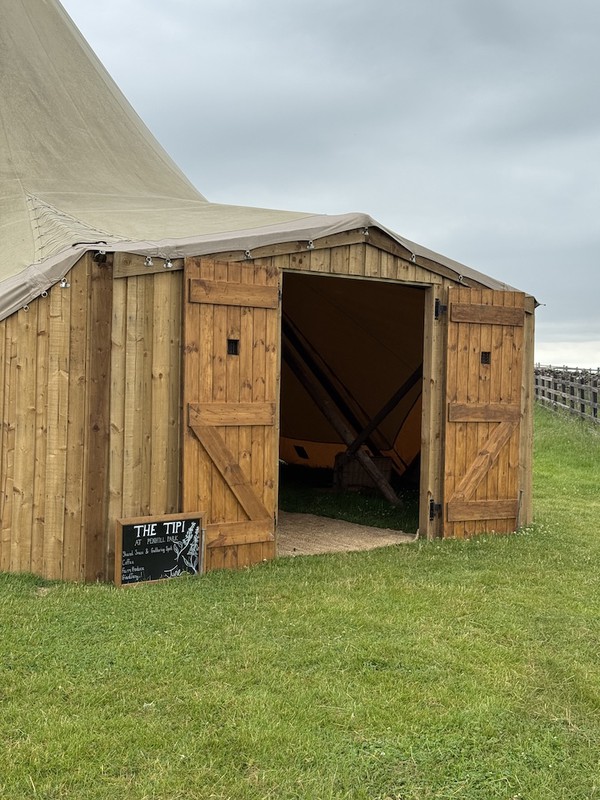 Buy Used Giant Tipi