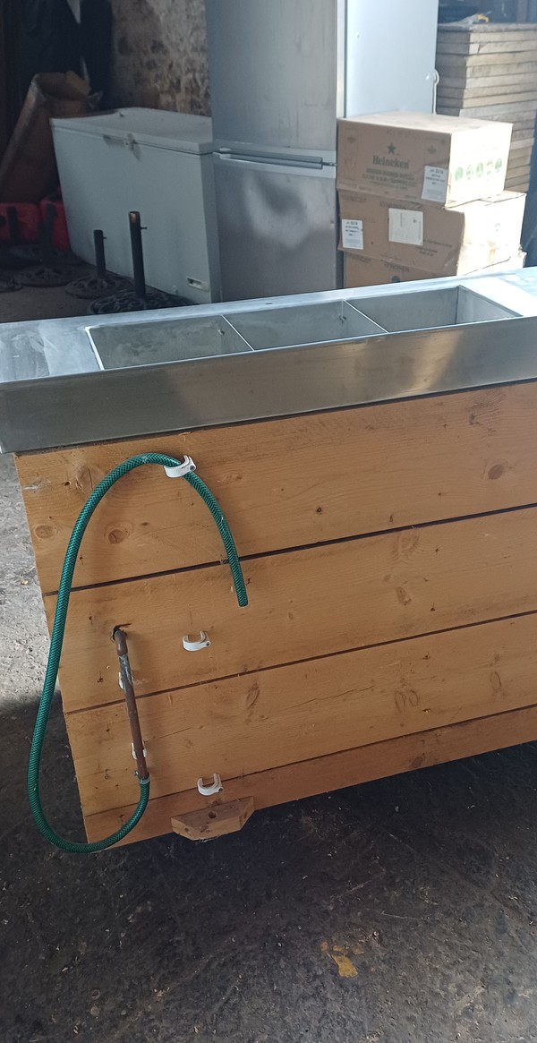 Second Hand Mobile Bar On Castors Second Hand Mobile Bar On Castors