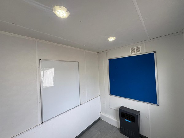 Second Hand 25ft x 9ft Welfare Cabin Second Hand 25ft x 9ft Welfare Cabin