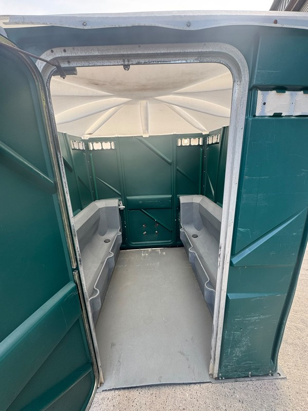 Mobile urinal unit for sale