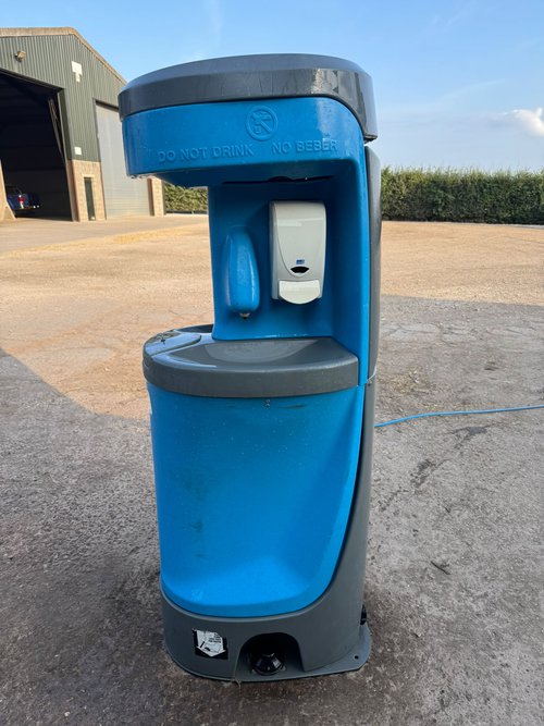 Satellite Breeze handwash station