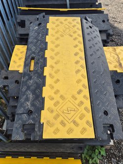 200x Heavy Duty Rubber Cable Ramp 3 Channel