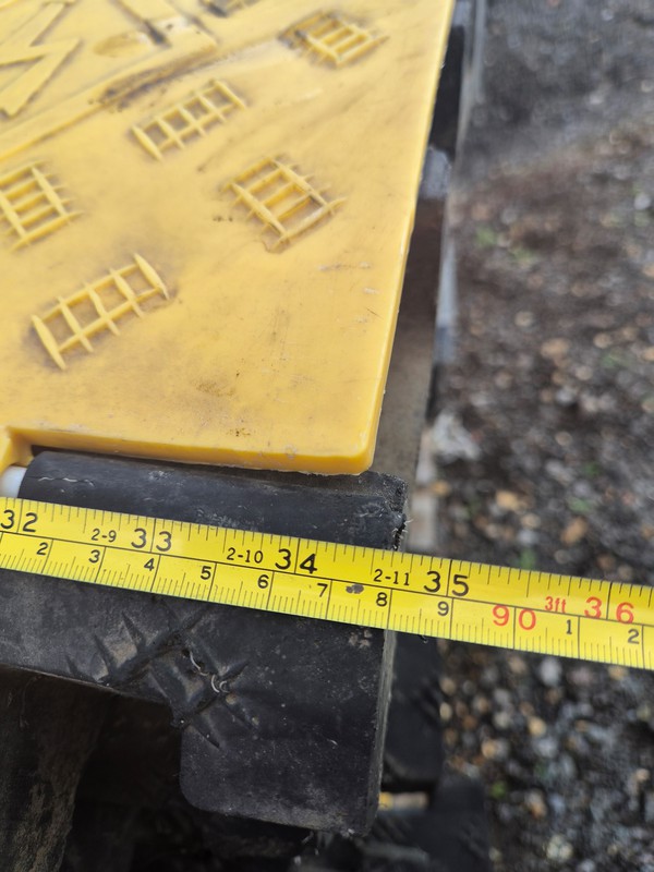 Used 200x 3 Channel Cable Ramp Used 200x 3 Channel Cable Ramp