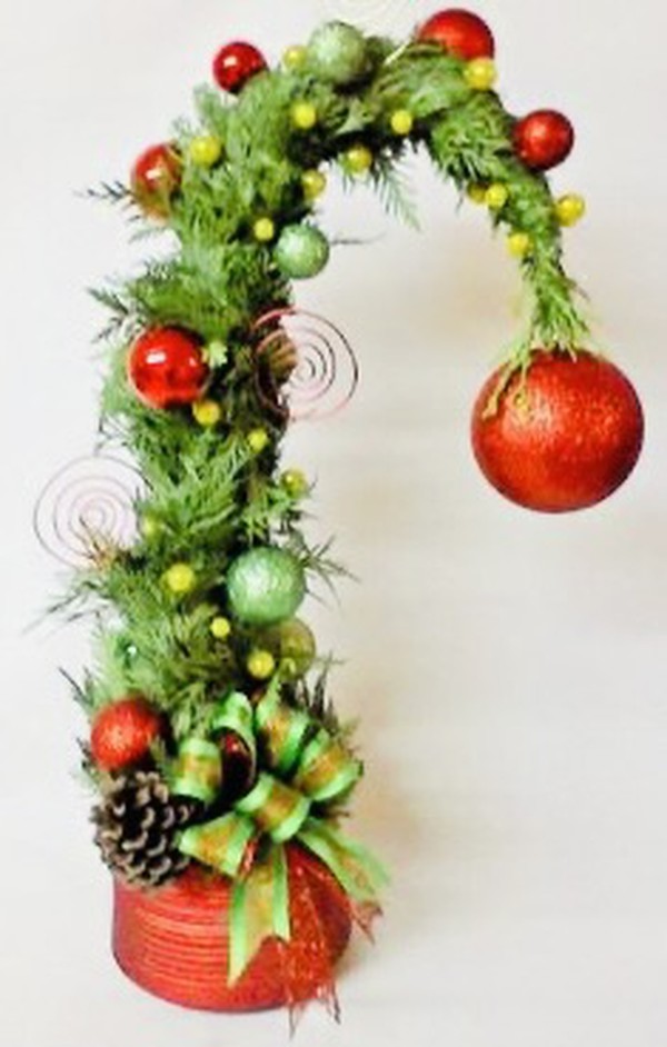 Grinch table decorations Grinch table decorations