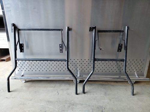Leg for folding tables (trestle tables and round tables)
