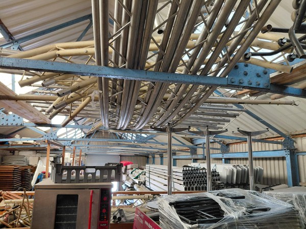 Secondhand aluminium truss Secondhand aluminium truss