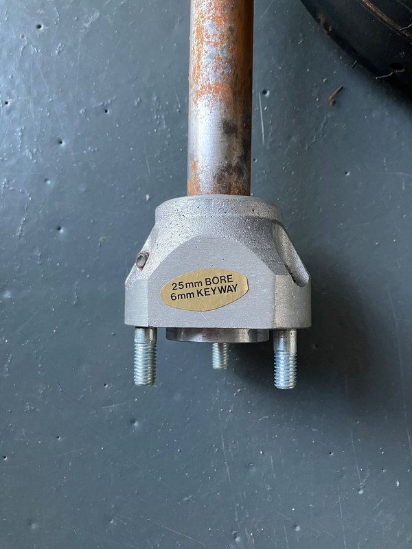 Axle 25mm Bore 6mm keyway