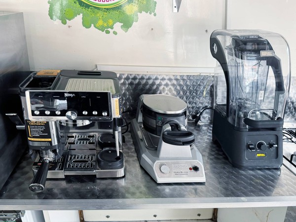 Coffee machine / Waffle maker / Juice machine Coffee machine / Waffle maker / Juice machine