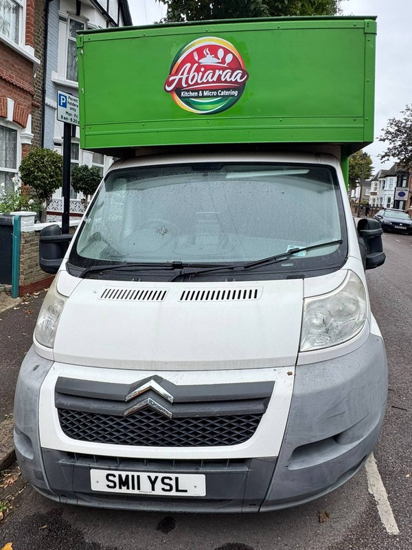 Luton catering van