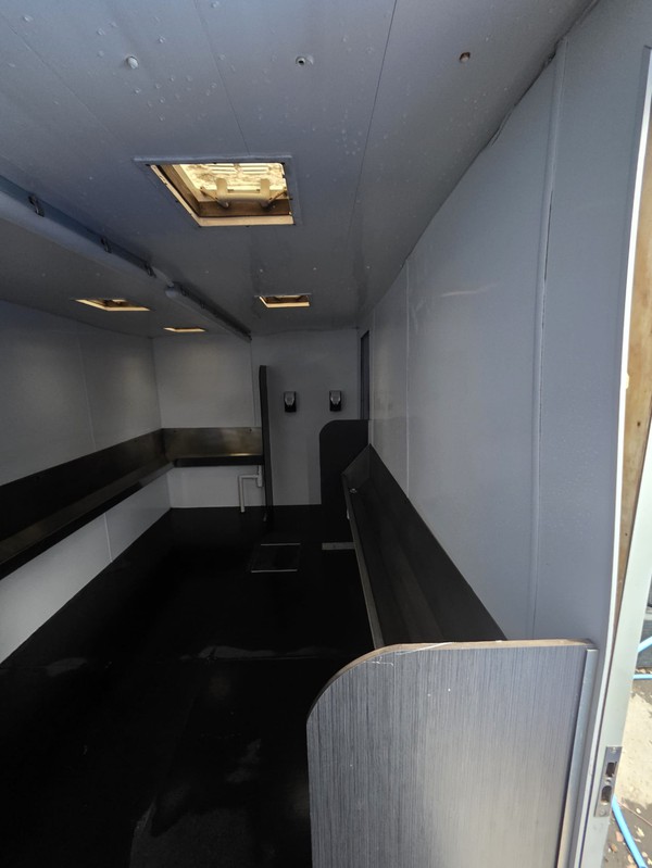 16ft Urinal Trailer