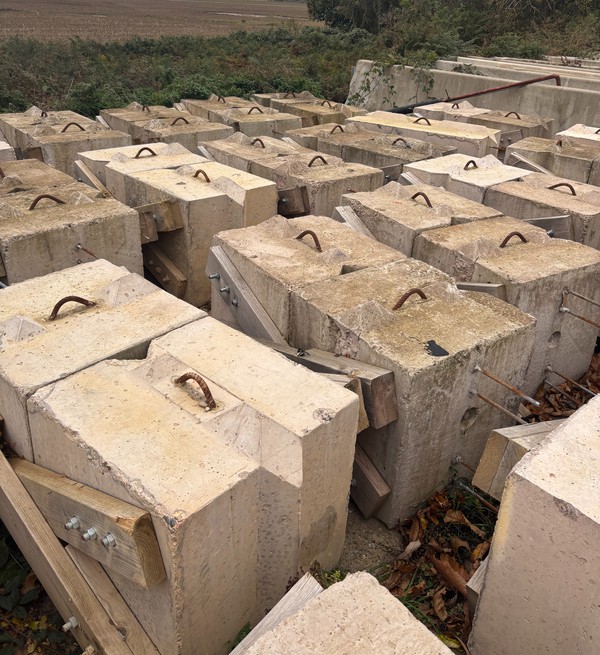 Second Hand Concrete Marquee Weight