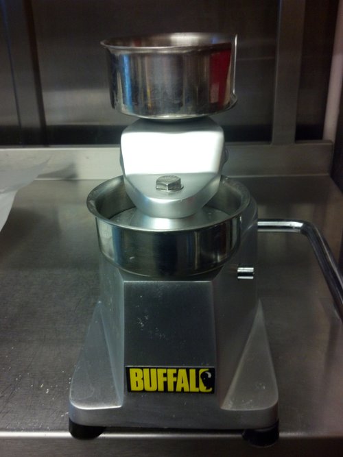 Bufallo Burger press pattie maker Bufallo Burger press pattie maker