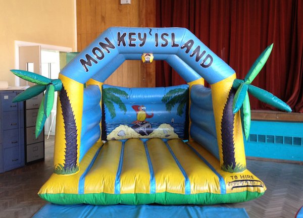 8ft x 8ft toddler bouncy castle