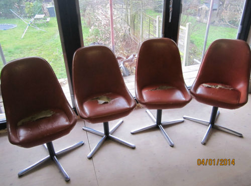4 x Vintage Vinyl Egg Swivel Chair with Chrome Legs 1960s Retro Furniture 4 x Vintage Vinyl Egg Swivel Chair with Chrome Legs 1960s Retro Furniture