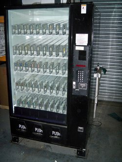 Vending machine for cans or bottles