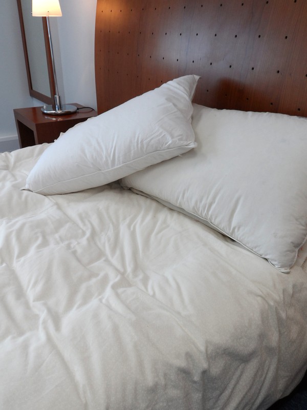 Secondhand Hotel Furniture Bed Linen Ex 4 Star Hotel Bedding