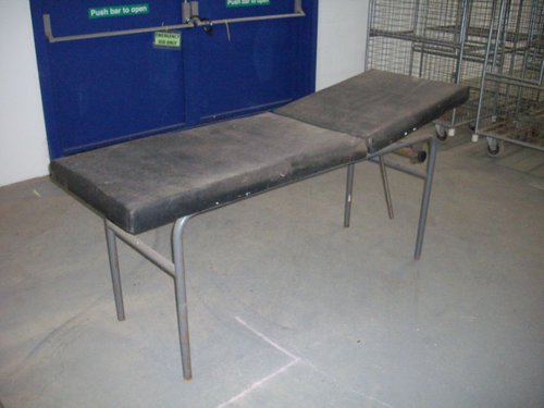 Used Medical Room First Aid Bed Examination Couch Used Medical Room First Aid Bed Examination Couch