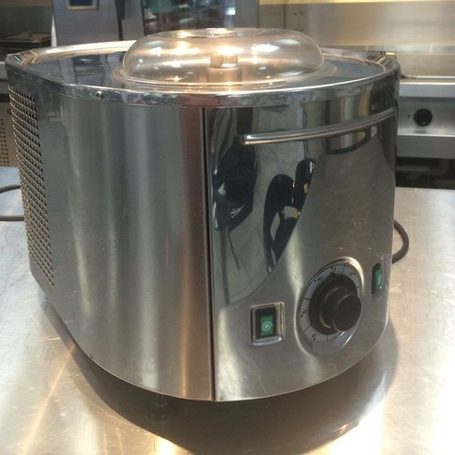 Musso ice cream and sorbet machine Musso ice cream and sorbet machine