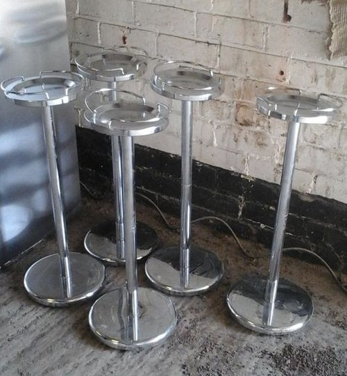 6 Stylish Chrome Wine Stands 6 Stylish Chrome Wine Stands