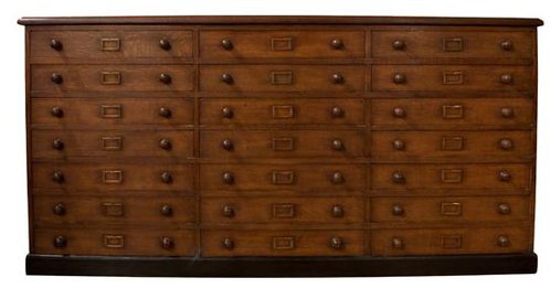 Vintage shop draws Vintage shop draws