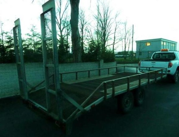 Plant trailer with long ramps