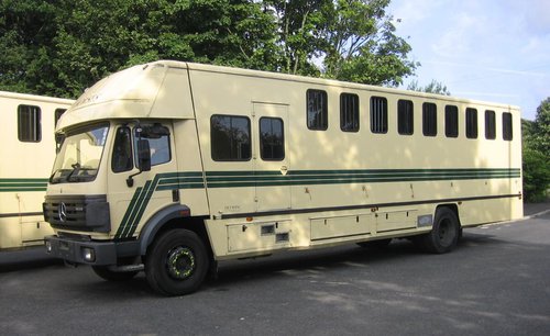 9 Bay Horse Lorry 9 Bay Horse Lorry