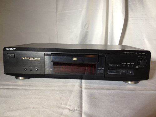 Sony CD-P XE330 CD Player Sony CD-P XE330 CD Player